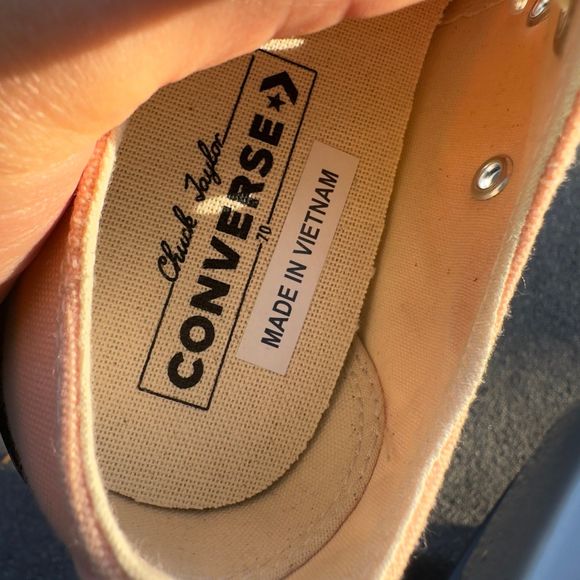 70’s low top coral converse - Picture 5 of 7